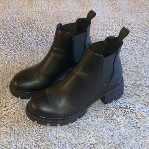 Steve Madden boots